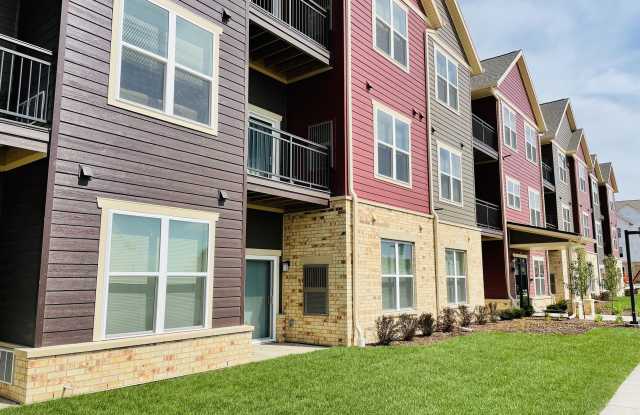 6652 North Towne Road #216 - 6652 North Towne Road, DeForest, WI 53598