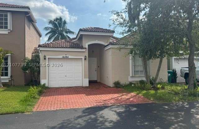 16284 SW 100th Ter Gallery 1