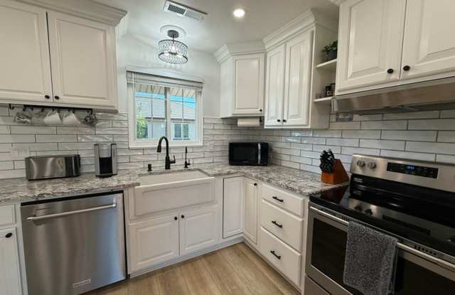 Gorgeous Remodeled 3 Bedroom Home in St. George! photos photos