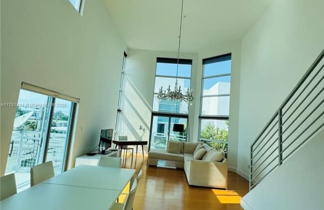 7728 Collins Ave photos photos