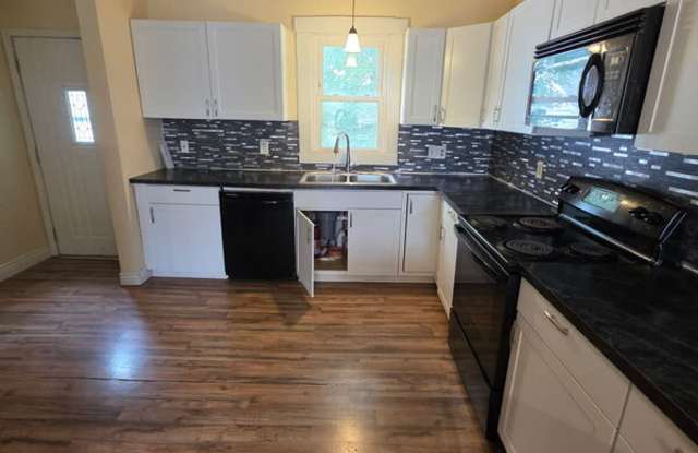 1292 30th Street Northeast photos photos