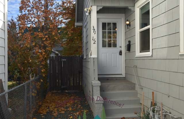 371 1/2 Clark Street photos photos