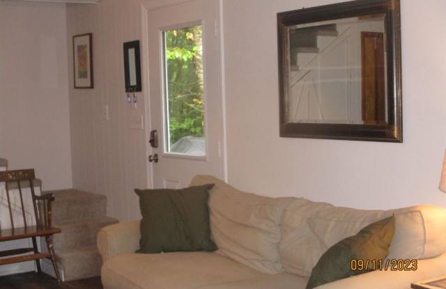 68 Chickenboro Road Gallery 2