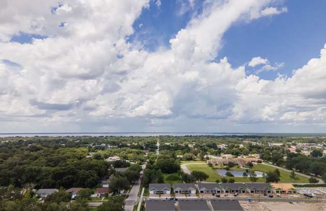 Beautiful 3/2 Energy Efficient 1 Story Attached Home w/ 1 Car Garage Gallery 4