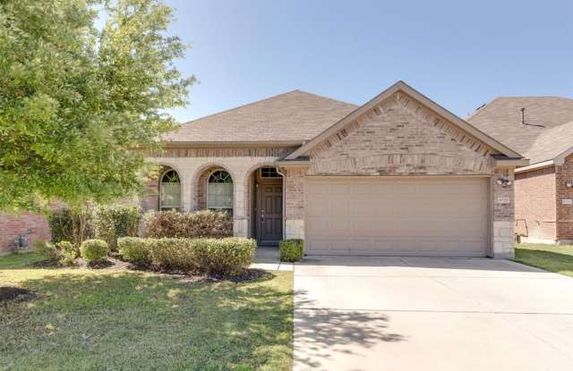 8725 Golden Sunset Trail - 8725 Golden Sunset Trail, Fort Worth, TX 76244