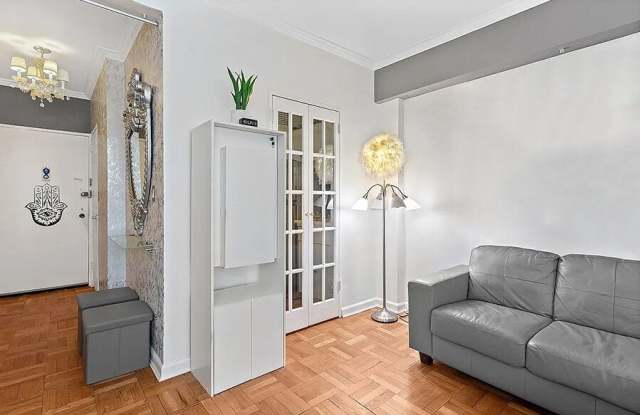 240 East 46th Street 10E - 240 East 46th Street, New York City, NY 10017