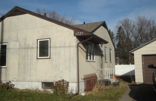 1735 4th St - 1735 4th Street, White Bear Lake, MN 55110