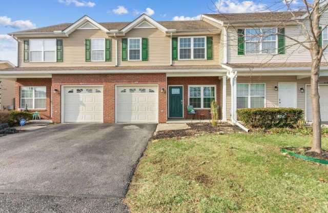 408 Fullers Circle photos photos
