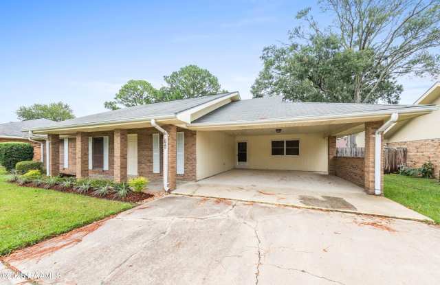 102 Wisteria Drive Gallery 3