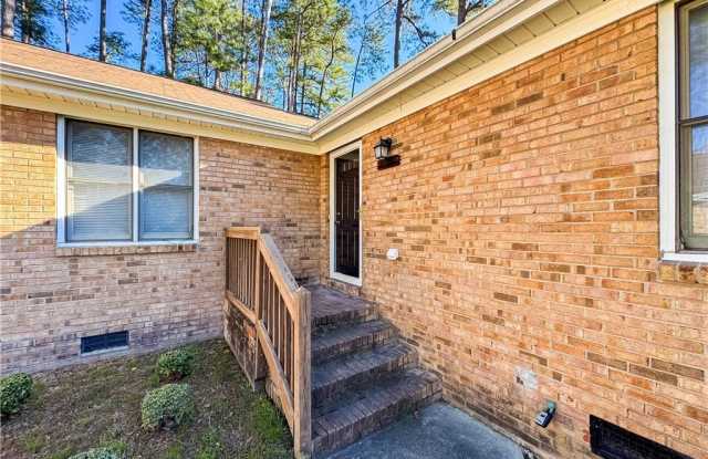 499 Coronation Drive Gallery 4