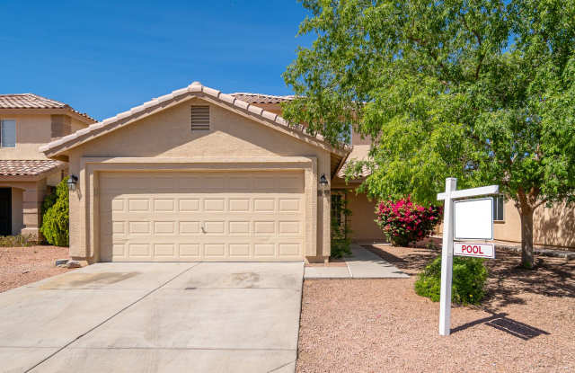 Summer in Phoenix...Got a Pool? This Beautiful Home Does! photos photos