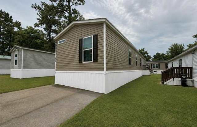 Move-In Ready 3BR/2BA in Hidden Oaks Gallery 1