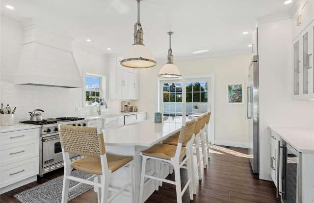 140 Dune Road Gallery 3