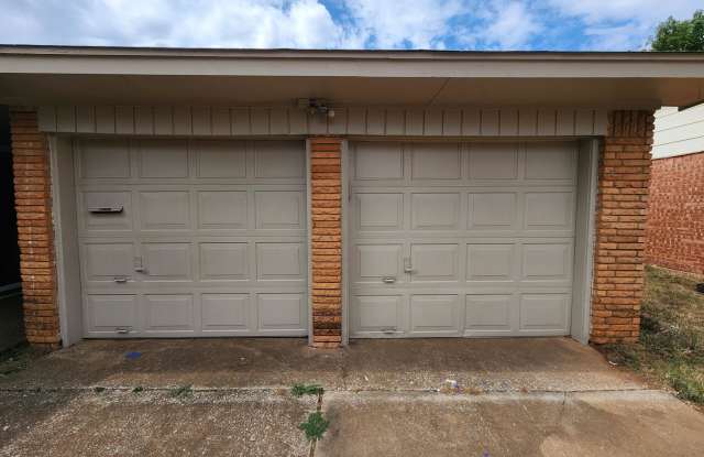 837 Fontana Lane Gallery 2