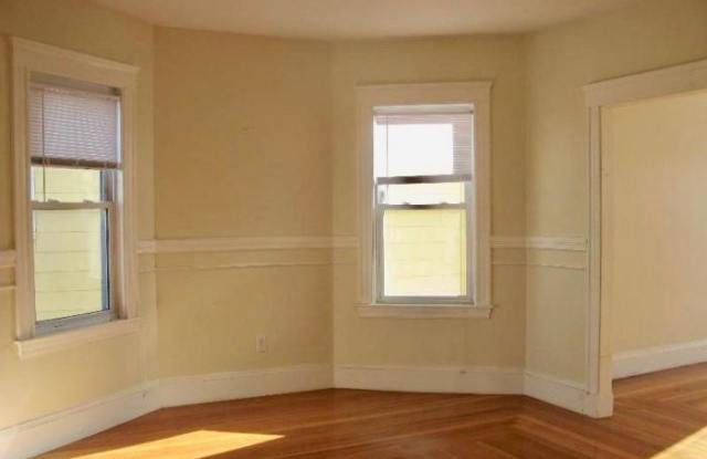 12 Woodlawn St. Gallery 4