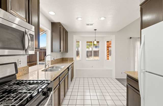4BD/2BA Ranch Style Home w/Private Yard, 2 Car Garage and A/C! Call (760) 518-5664 for questions / showing times Gallery 4