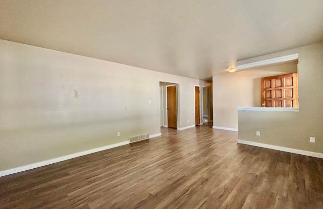 3 bedroom 1.5 Bathroom Duplex Available Now! - 415 East Swallow Road, Fort Collins, CO 80525