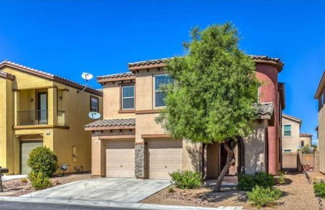 Beautiful 4 Bedroom in Desirable Guard Gated Community! Gallery 3