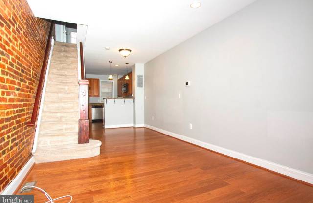 139 N POTOMAC STREET Gallery 4