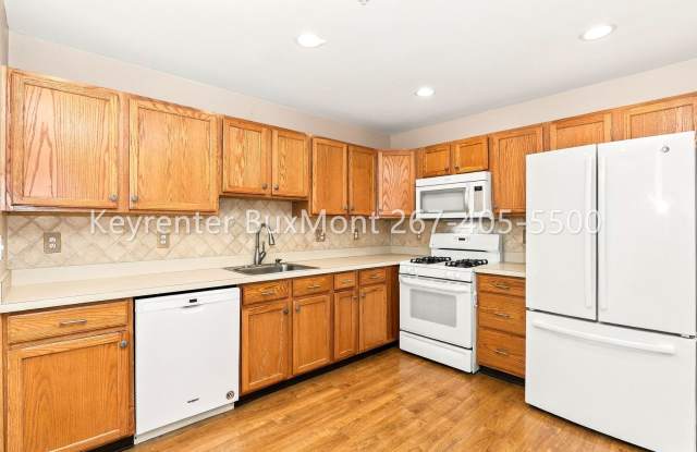 3 Bed 2.5 Bath Townhome in Windrush Development Gallery 3