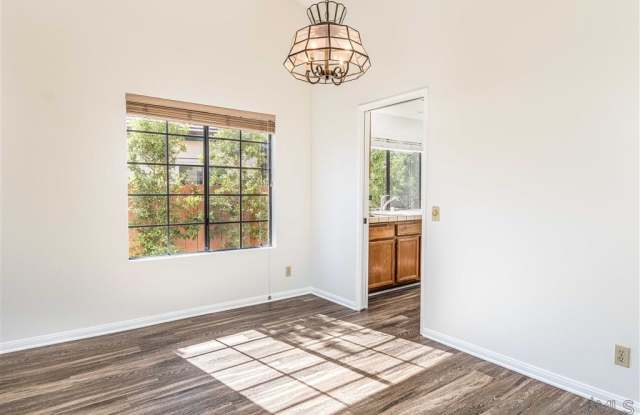 1621 Splitrail Gallery 3