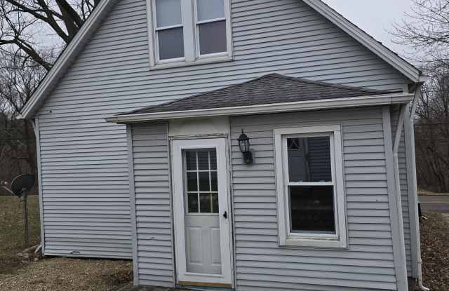 615 Pekin Avenue photos photos