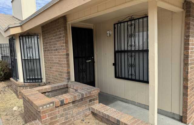 11357 LAKE ERIE Drive Gallery 3