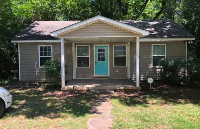 Normaltown Area Home! Available August 2026 photos photos Normaltown Area Home! Available August 2026 photos photos