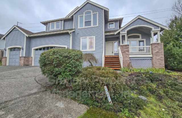 8415 143rd Ct NE - 8415 143rd Court Northeast, Redmond, WA 98052