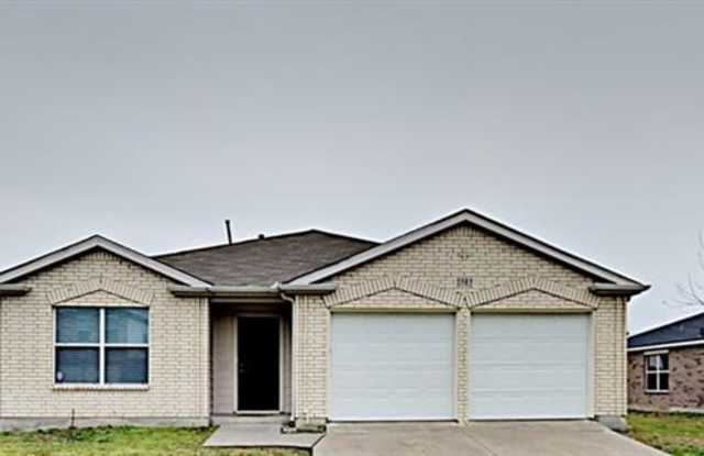 1303 Dundee Drive - 1303 Dundee Drive, Arlington, TX 76002