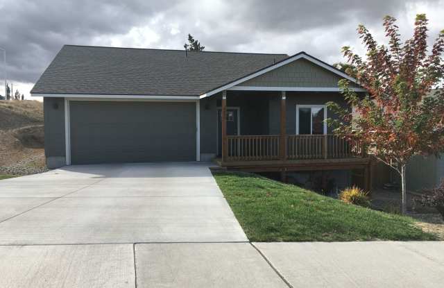 Modern 3-Bedroom home– Perfect for Your Next Move! - 737 Southeast E Street, Madras, OR 97741 Modern 3-Bedroom home– Perfect for Your Next Move! - 737 Southeast E Street, Madras, OR 97741