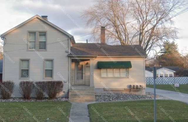 1910 Bay St - 1910 Bay Street, Saginaw, MI 48602