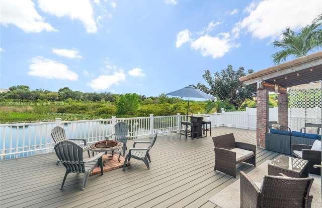 15066 SW 22nd St photos photos