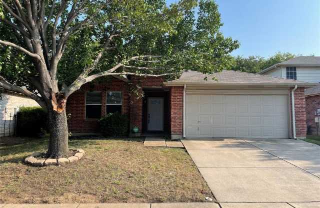 2117 Shawnee Trail - 2117 Shawnee Trail, Fort Worth, TX 76247