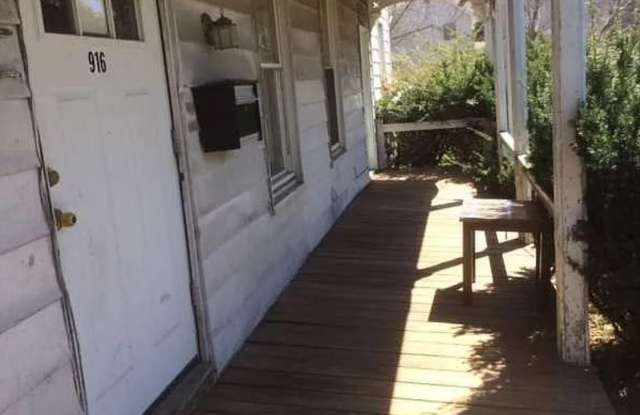 916 Wolcott Avenue photos photos