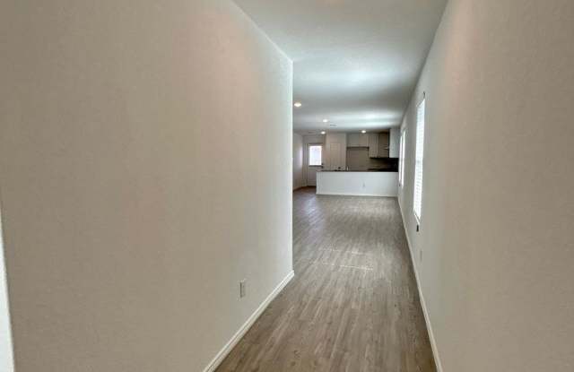 Welcome to your new home in Steelwood Trails, New Braunfels! Gallery 4
