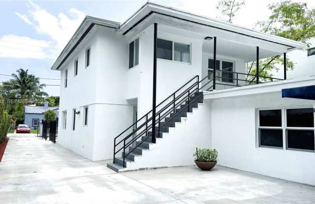 2240 Southwest 16th Court photos photos