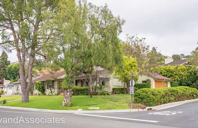 1552 Palos Verdes Drive West Gallery 2