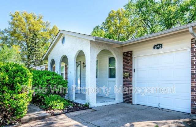 2250 Spoonwood Ln Gallery 4