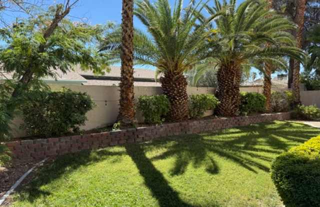 ***STUNNING & UPDATED RETREAT IN SPRING VALLEY 4 BED/ 3 BATH /3 CAR GARAGE + LARGE LOFT*** ONLY $2,495 *** Gallery 4