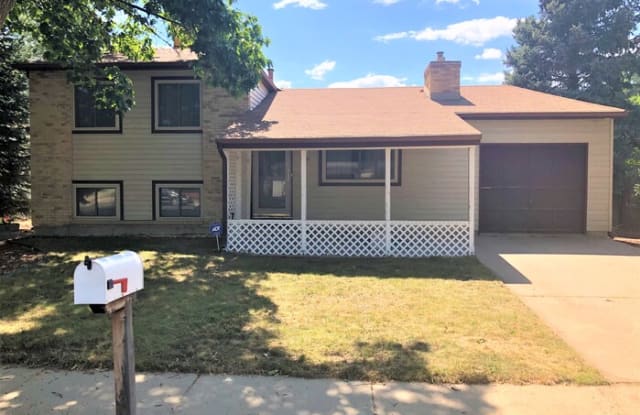 1037 South Moline Street - 1037 South Moline Street, Aurora, CO 80012