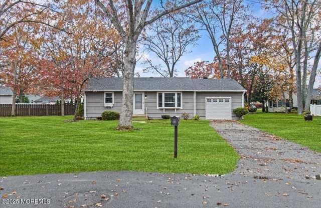 3123 Cambridge Drive - 3123 Cambridge Drive, Point Pleasant, NJ 08742