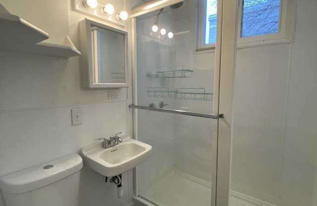 170 Maple Street - 3 photos photos