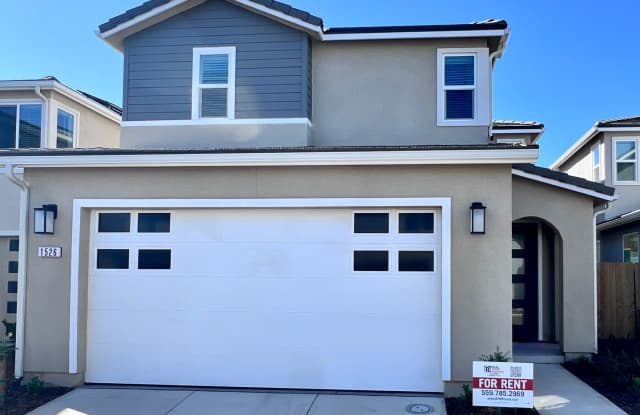 $2,450 Shepherd & Sunnyside, New 3 bed house, Woodhill Ln. Clovis / Gated Community Gallery 1