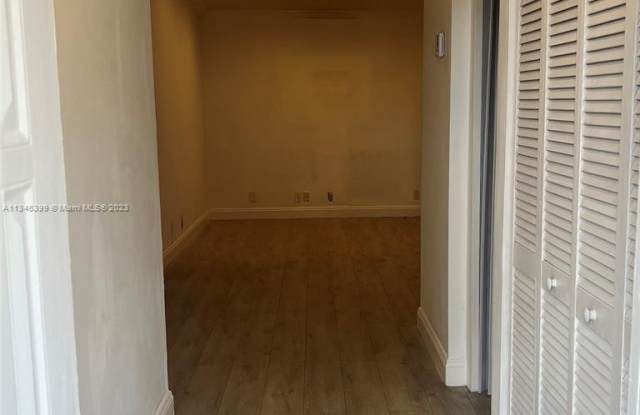 17256 NW 60th Ct Gallery 4
