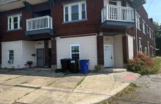 15220 Saranac Road photos photos