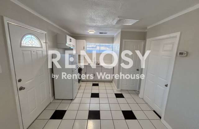 Modern, Solar Energy, 2-Bedroom detached Casita! photos photos