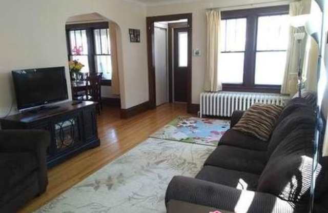 1752 Berkeley Avenue Gallery 4