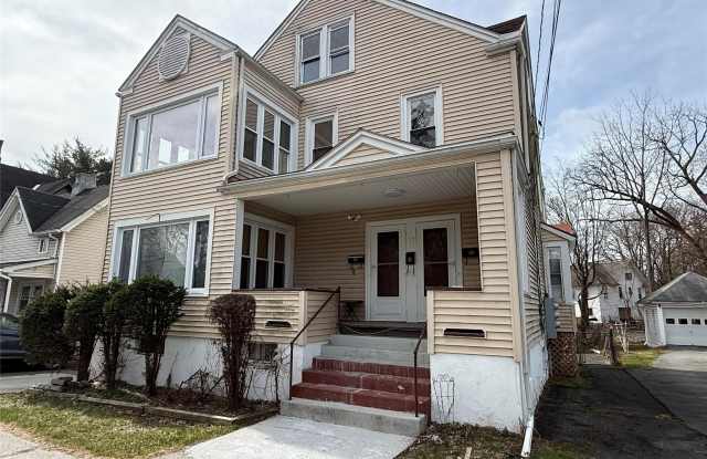 11 Knapp Avenue unit: 2 photos photos