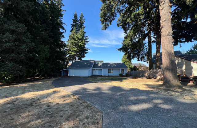 Beautiful Single Level Home in Mapletree for Rent on a HUGE Lot - 10006 NE 67th St Gallery 3
